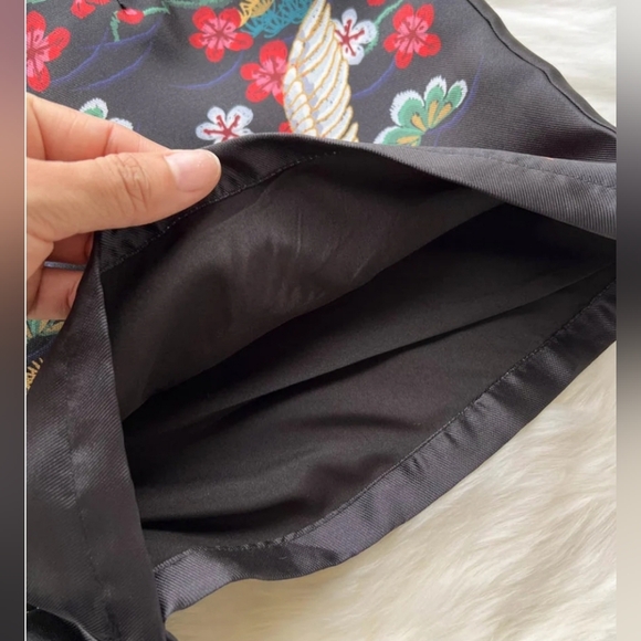 Matching Set Brallet and Shorts - Picture 4 of 10